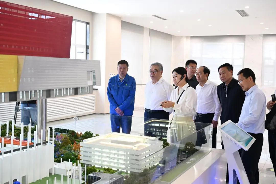 全国政协副主席朱永新调研mg冰球突破豪华版通州项目