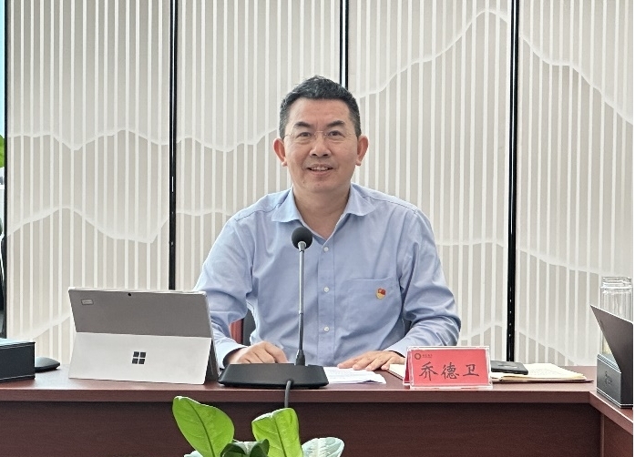 mg冰球突破豪华版集团党委理论进建中心组召开第七次集中进建钻研会